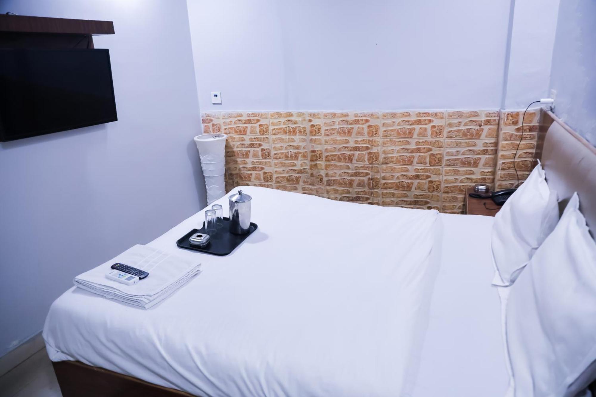 Mannat Stay Hotel - Laxmi Nagar Νέο Δελχί Εξωτερικό φωτογραφία